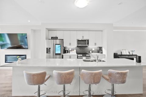 Photo 11 at 51 Woodstream Drive, Clairville, Toronto