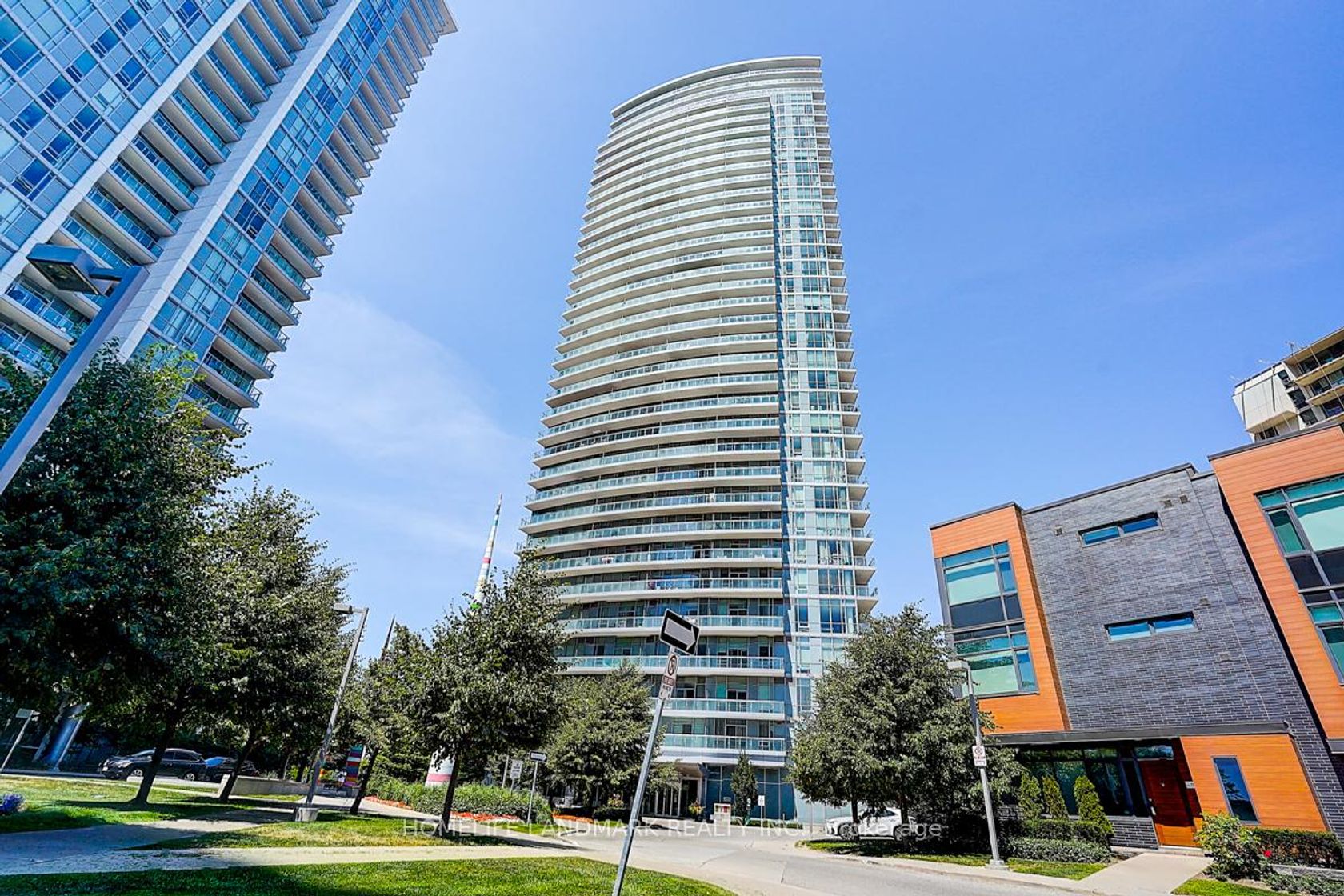 1006 - 70 Forest Manor Road, Henry Farm, Toronto 
