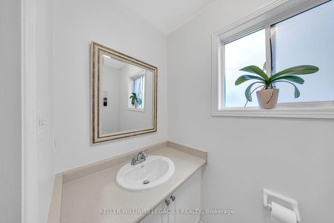 Photo 3 at 11 Neuchatel Avenue, Vellore Village, Vaughan