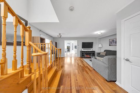 Photo 5 at 11 Neuchatel Avenue, Vellore Village, Vaughan