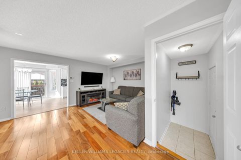 Photo 7 at 11 Neuchatel Avenue, Vellore Village, Vaughan