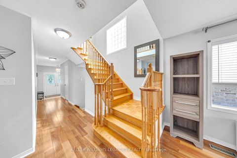 Photo 11 at 11 Neuchatel Avenue, Vellore Village, Vaughan