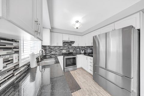 Photo 15 at 11 Neuchatel Avenue, Vellore Village, Vaughan
