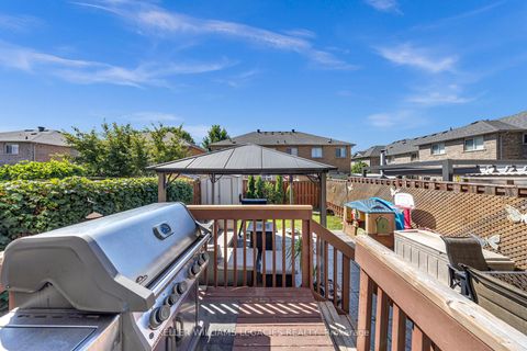 Photo 18 at 11 Neuchatel Avenue, Vellore Village, Vaughan