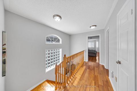 Photo 20 at 11 Neuchatel Avenue, Vellore Village, Vaughan
