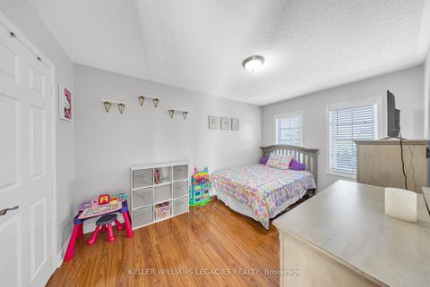 Photo 29 at 11 Neuchatel Avenue, Vellore Village, Vaughan