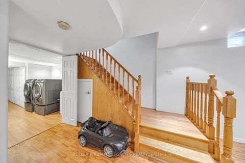 Photo 32 at 11 Neuchatel Avenue, Vellore Village, Vaughan