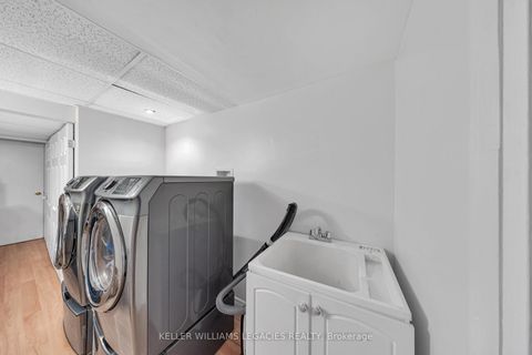 Photo 33 at 11 Neuchatel Avenue, Vellore Village, Vaughan