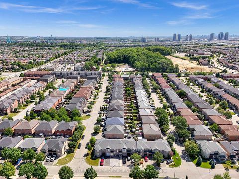 Photo 49 at 11 Neuchatel Avenue, Vellore Village, Vaughan