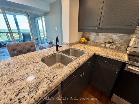 Photo 17 at 1505 - 7300 Yonge Street, Yorkhill, Vaughan