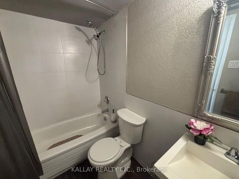 Photo 31 at 1505 - 7300 Yonge Street, Yorkhill, Vaughan