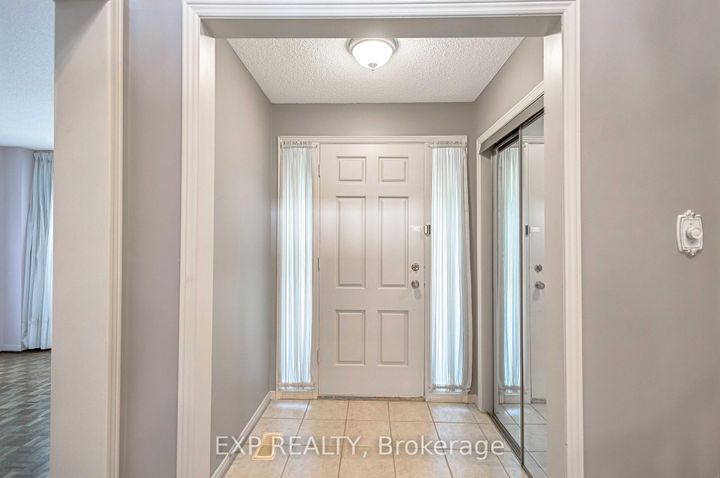 Photo 3 at 2138 The Chase, Central Erin Mills, Mississauga