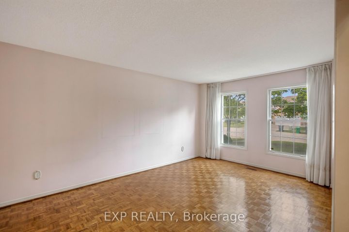 Photo 6 at 2138 The Chase, Central Erin Mills, Mississauga