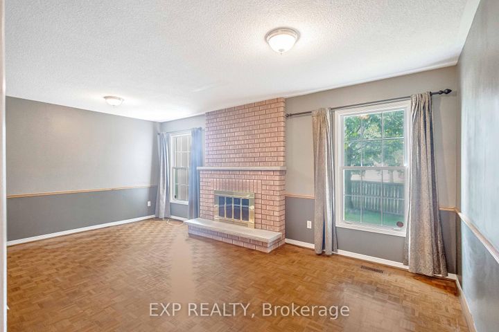 Photo 8 at 2138 The Chase, Central Erin Mills, Mississauga