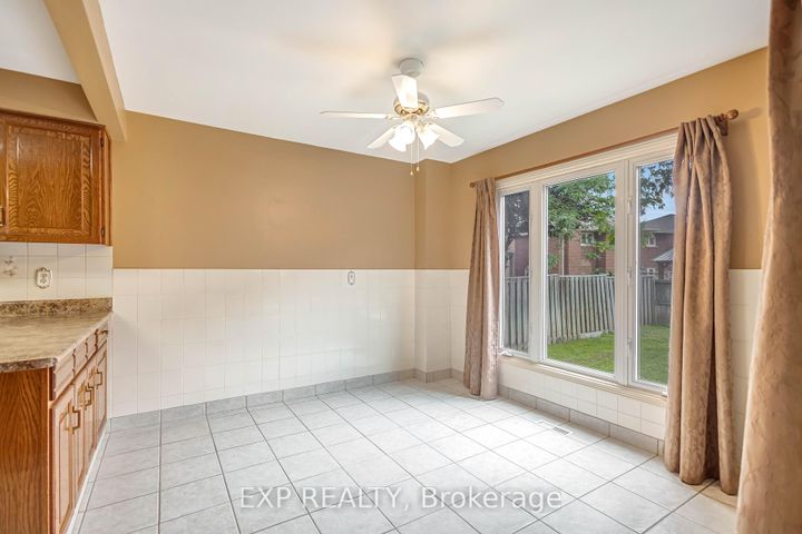 Photo 17 at 2138 The Chase, Central Erin Mills, Mississauga