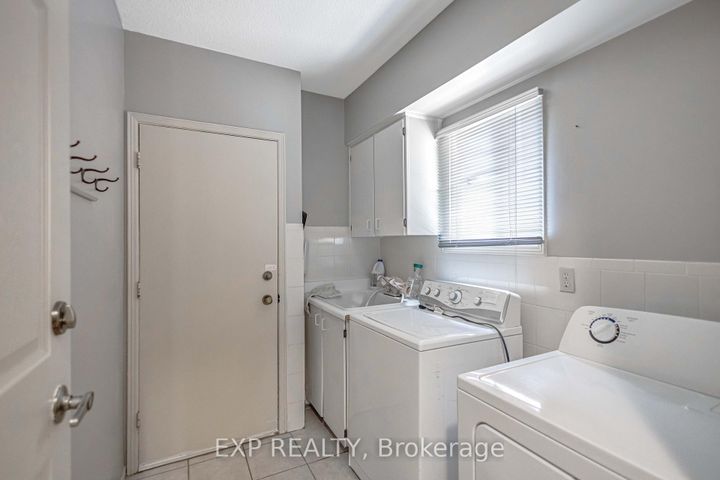 Photo 18 at 2138 The Chase, Central Erin Mills, Mississauga