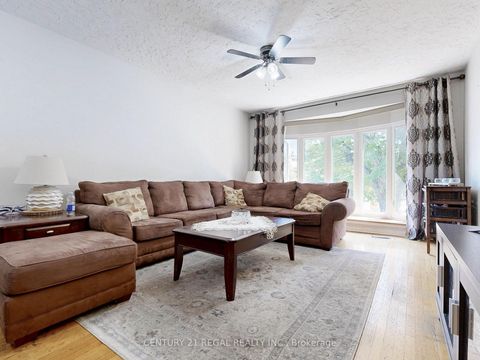 Photo 7 at 94 Billington Crescent, Donalda, Toronto