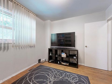 Photo 34 at 94 Billington Crescent, Donalda, Toronto