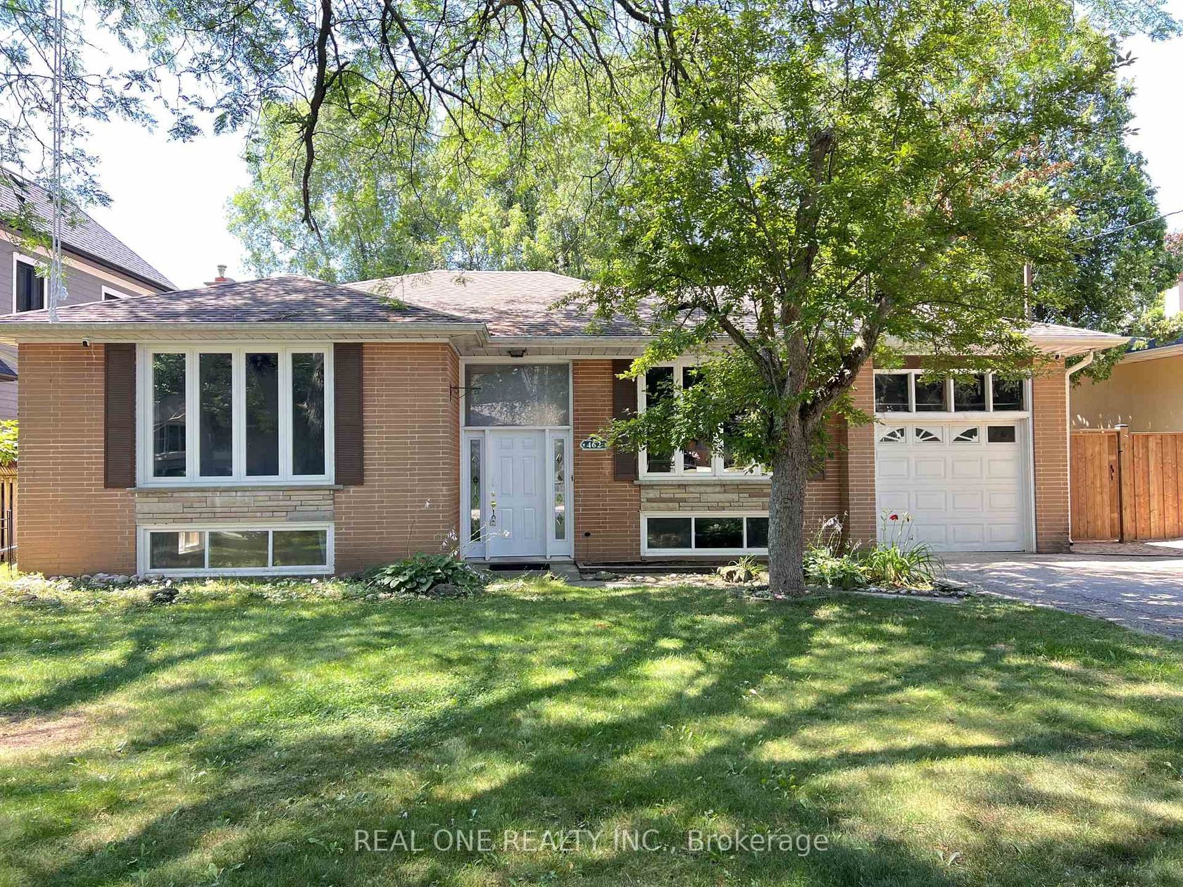 462 Willis Drive, WO West, Oakville 