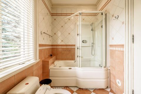 Photo 25 at 121 Flatbush Avenue, East Woodbridge, Vaughan