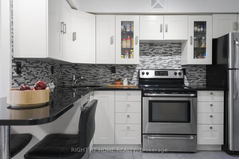 Photo 2 at 1109 - 4 Park Vista, Parkview, Toronto
