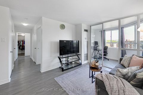 Photo 13 at 1109 - 4 Park Vista, Parkview, Toronto