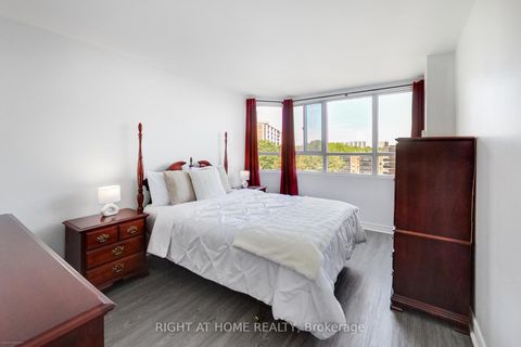 Photo 19 at 1109 - 4 Park Vista, Parkview, Toronto