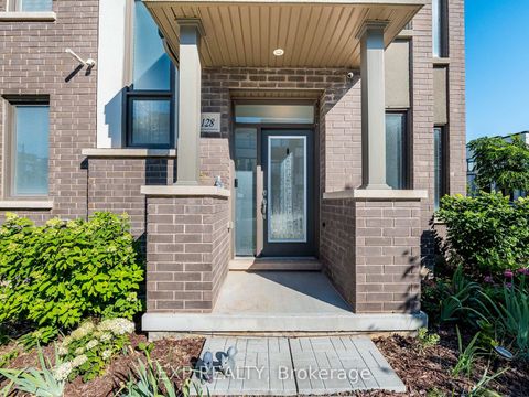 Photo 7 at 3128 Mintwood Circle, GO Glenorchy, Oakville