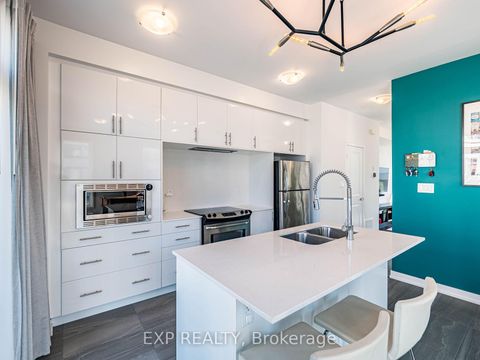 Photo 23 at 3128 Mintwood Circle, GO Glenorchy, Oakville
