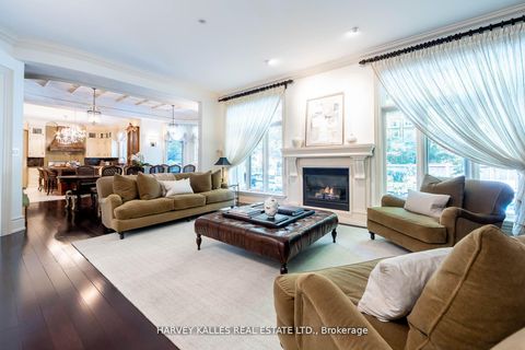 Photo 16 at 48 Wimpole Drive, Windfields, Toronto