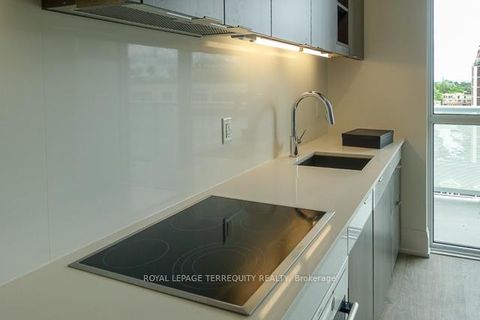 Photo 3 at 806 - 101 Erskine Avenue, Mount Pleasant West, Toronto