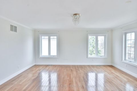 Photo 16 at 16 GRAY Lane, South Shore, Barrie