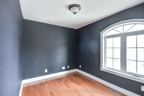 Photo 19 at 16 GRAY Lane, South Shore, Barrie