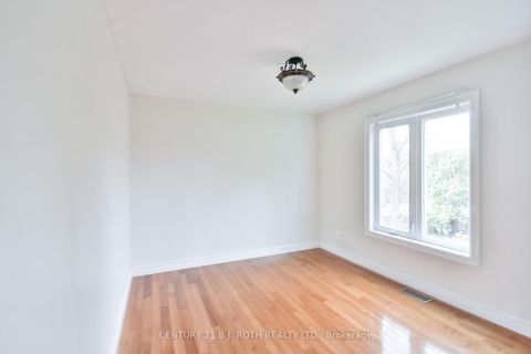Photo 23 at 16 GRAY Lane, South Shore, Barrie