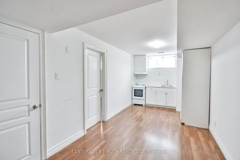 Photo 33 at 16 GRAY Lane, South Shore, Barrie