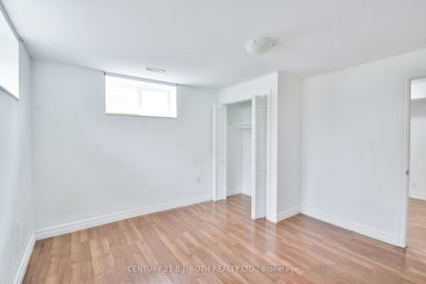 Photo 34 at 16 GRAY Lane, South Shore, Barrie