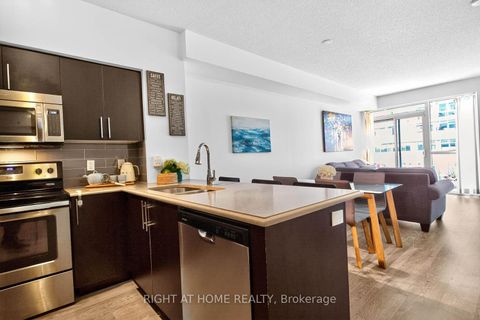 Photo 7 at 607 - 65 Speers Road, QE Queen Elizabeth, Oakville