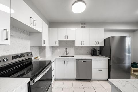 Photo 13 at 501 - 40 Baif Boulevard, North Richvale, Richmond Hill