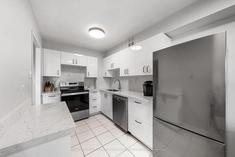 Photo 16 at 501 - 40 Baif Boulevard, North Richvale, Richmond Hill