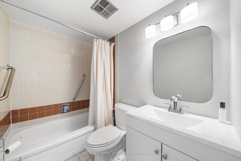 Photo 19 at 501 - 40 Baif Boulevard, North Richvale, Richmond Hill