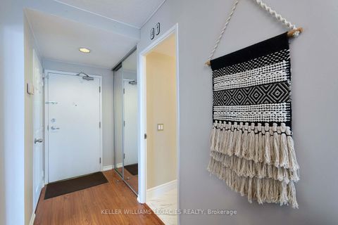 Photo 1 at 1601 - 7 Bishop Avenue, Newtonbrook East, Toronto