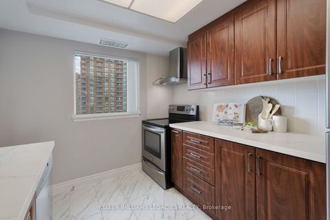 Photo 7 at 1601 - 7 Bishop Avenue, Newtonbrook East, Toronto