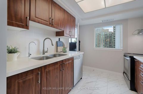 Photo 9 at 1601 - 7 Bishop Avenue, Newtonbrook East, Toronto