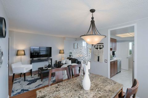 Photo 10 at 1601 - 7 Bishop Avenue, Newtonbrook East, Toronto