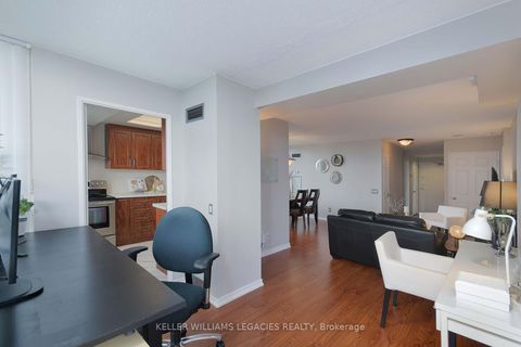 Photo 13 at 1601 - 7 Bishop Avenue, Newtonbrook East, Toronto