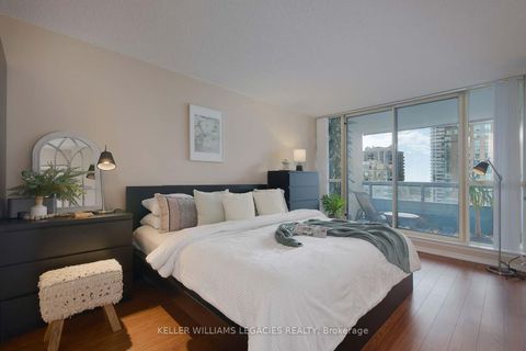 Photo 16 at 1601 - 7 Bishop Avenue, Newtonbrook East, Toronto
