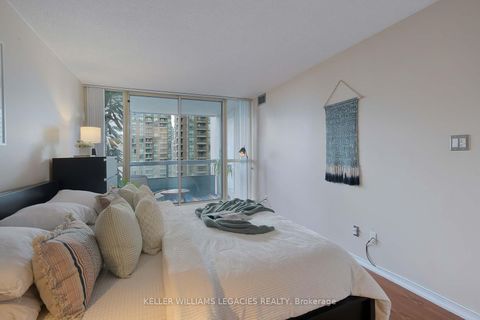 Photo 19 at 1601 - 7 Bishop Avenue, Newtonbrook East, Toronto