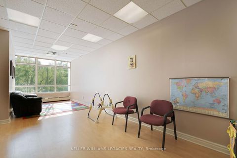 Photo 39 at 1601 - 7 Bishop Avenue, Newtonbrook East, Toronto