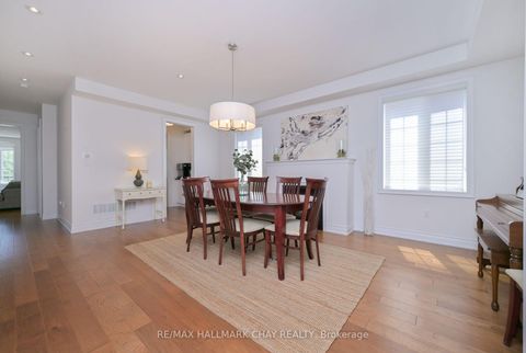 Photo 10 at 25 Card Lumber Crescent, Kleinburg, Vaughan