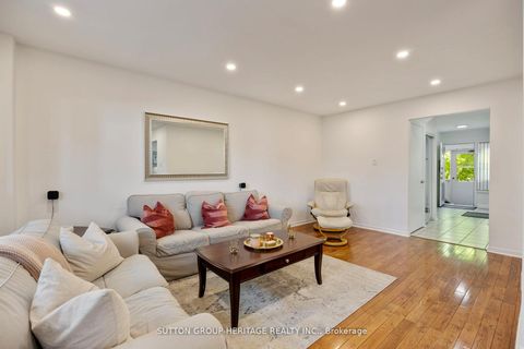 Photo 8 at 64 - 40 Dundalk Drive, Dorset Park, Toronto
